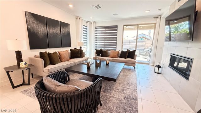 6589 Songfest Street, North Las Vegas, NV 89086