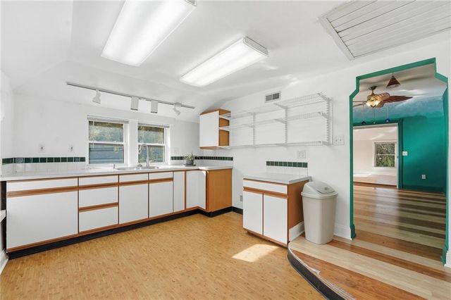 903 S Pope Avenue, Independence, MO 64050