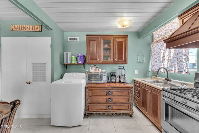 1519 PASSERO Drive, El Paso, TX 79903