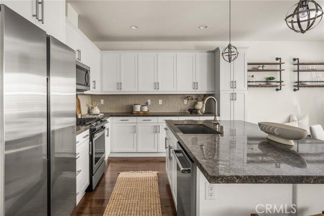 4750 Holly Avenue, Long Beach, CA 90805