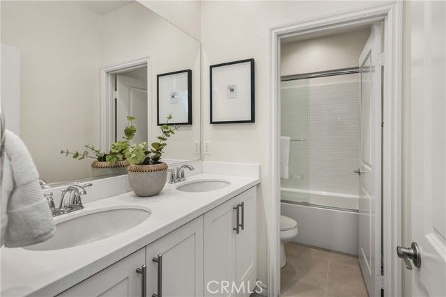 4750 Holly Avenue, Long Beach, CA 90805