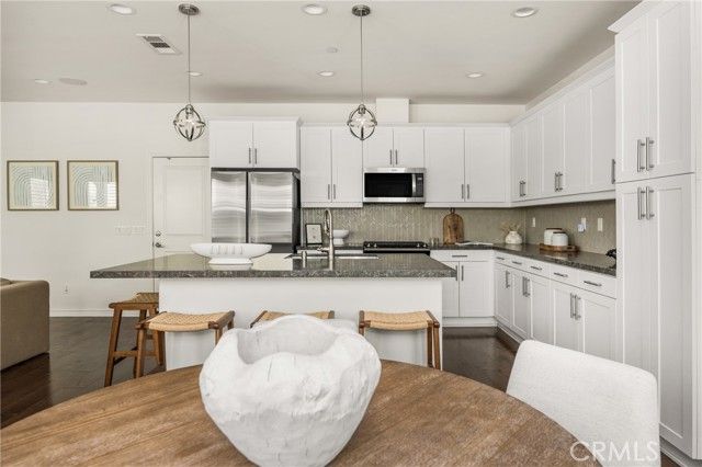 4750 Holly Avenue, Long Beach, CA 90805