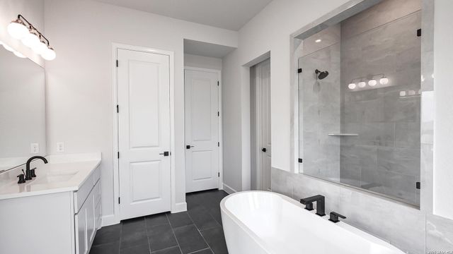 449 Hulda Trail, New Braunfels, TX 78130