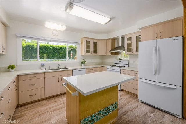 5065 Casa Drive, Tarzana, CA 91356
