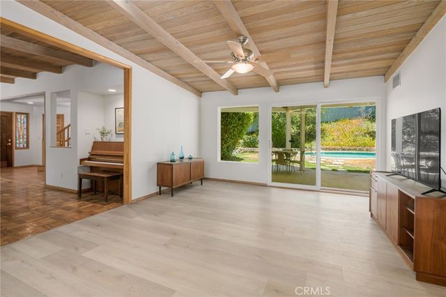 5065 Casa Drive, Tarzana, CA 91356