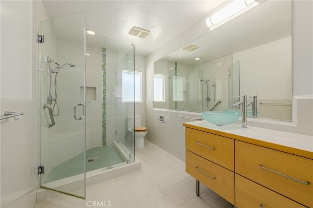 5065 Casa Drive, Tarzana, CA 91356
