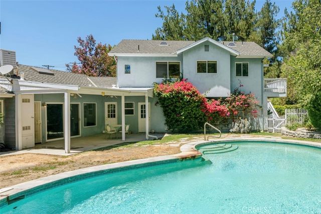 5065 Casa Drive, Tarzana, CA 91356