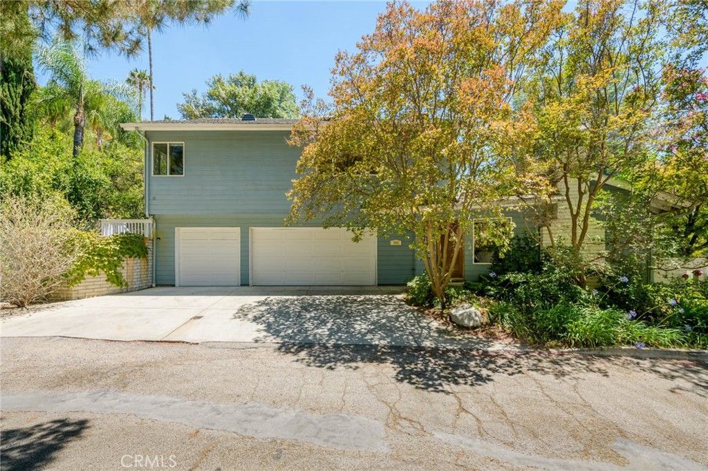 5065 Casa Drive, Tarzana, CA 91356