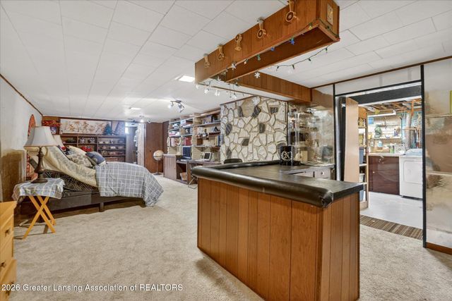 4029 N Pine Dell Drive, Lansing, MI 48911