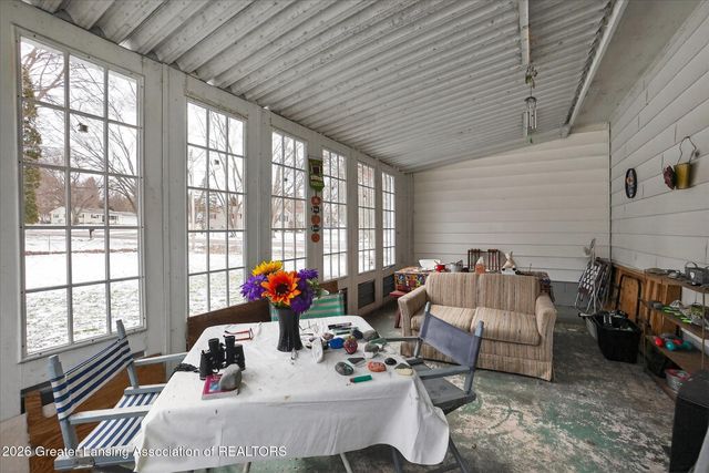 4029 N Pine Dell Drive, Lansing, MI 48911