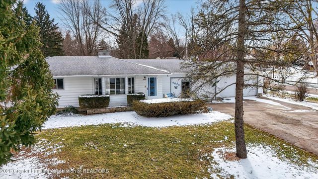 4029 N Pine Dell Drive, Lansing, MI 48911