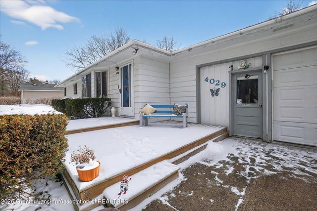 4029 N Pine Dell Drive, Lansing, MI 48911