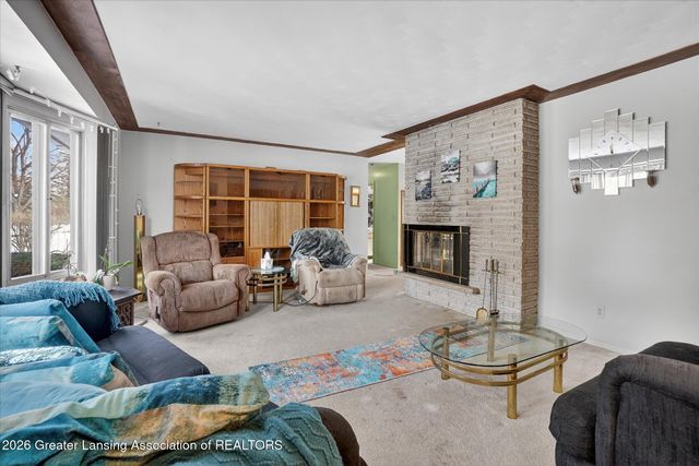 4029 N Pine Dell Drive, Lansing, MI 48911