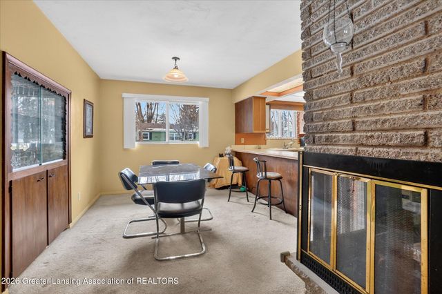 4029 N Pine Dell Drive, Lansing, MI 48911