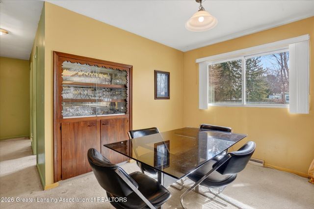 4029 N Pine Dell Drive, Lansing, MI 48911