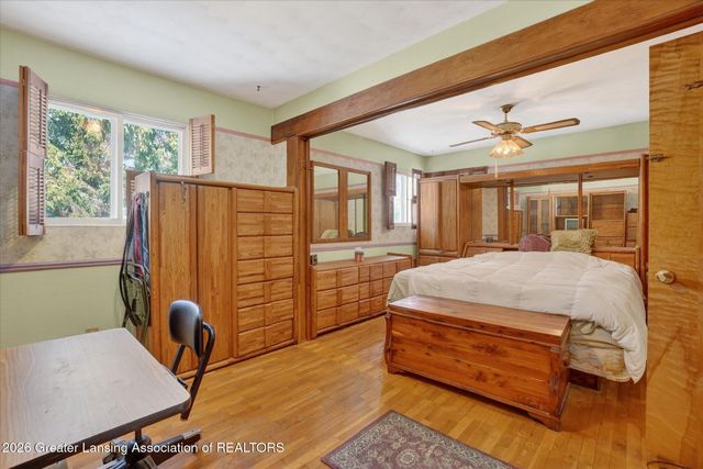 4029 N Pine Dell Drive, Lansing, MI 48911