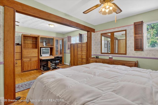 4029 N Pine Dell Drive, Lansing, MI 48911