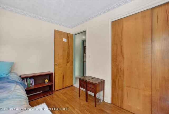 4029 N Pine Dell Drive, Lansing, MI 48911