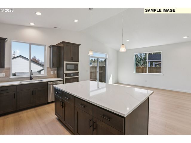 10279 Se VRADENBURG Rd 356, Happy Valley, OR 97086