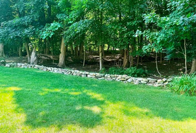 20 Hickory Lane, Hampden, MA 01036