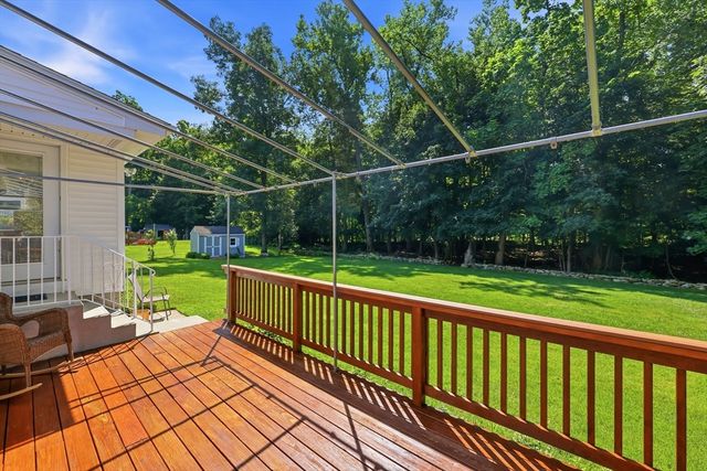 20 Hickory Lane, Hampden, MA 01036