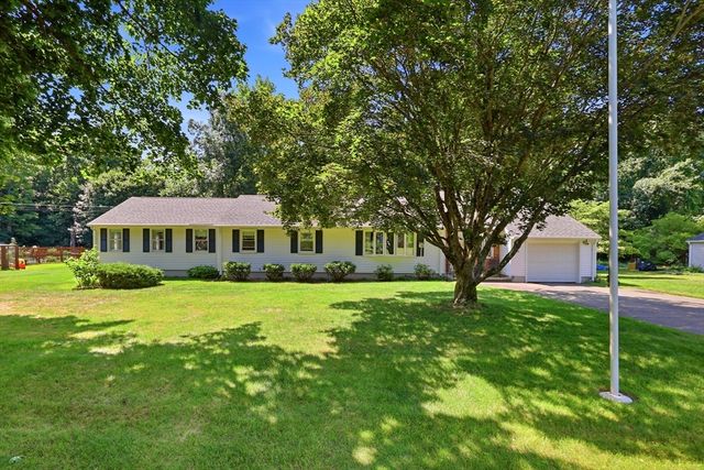 20 Hickory Lane, Hampden, MA 01036