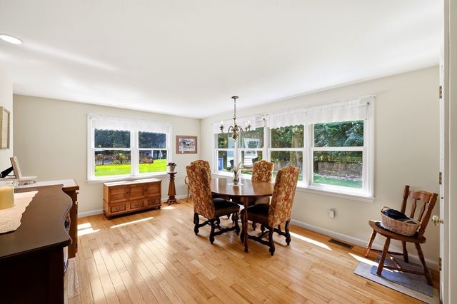 20 Hickory Lane, Hampden, MA 01036
