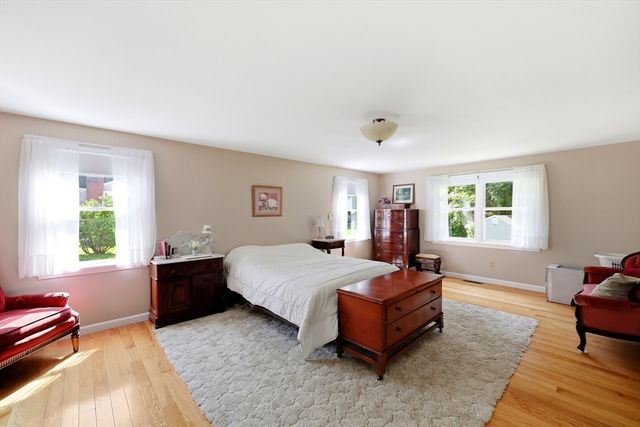 20 Hickory Lane, Hampden, MA 01036