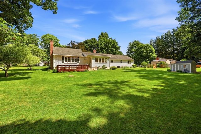 20 Hickory Lane, Hampden, MA 01036