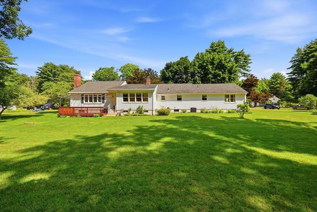 20 Hickory Lane, Hampden, MA 01036