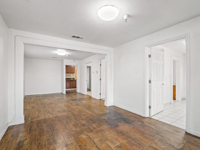 2624 E Olive, Fresno, CA 93701