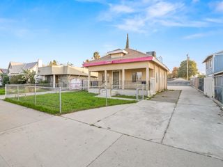 2624 E Olive, Fresno, CA 93701