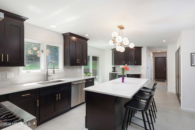 18 Constitution Drive, Leonardo, NJ 07737