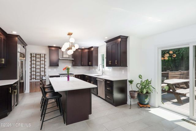 18 Constitution Drive, Leonardo, NJ 07737