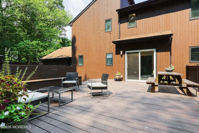 18 Constitution Drive, Leonardo, NJ 07737