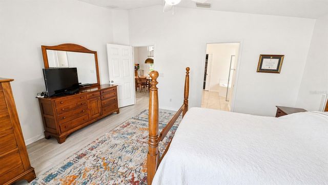5277 INDIAN OCEAN LOOP, Tavares, FL 32778