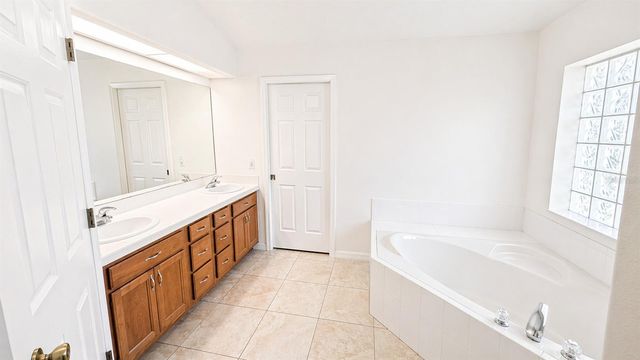 5277 INDIAN OCEAN LOOP, Tavares, FL 32778