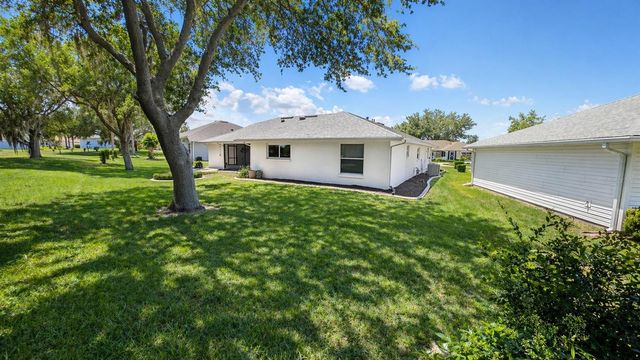 5277 INDIAN OCEAN LOOP, Tavares, FL 32778