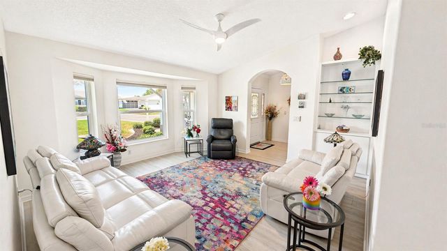 5277 INDIAN OCEAN LOOP, Tavares, FL 32778