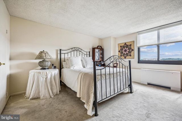 7420 WESTLAKE TER #1202, Bethesda, MD 20817