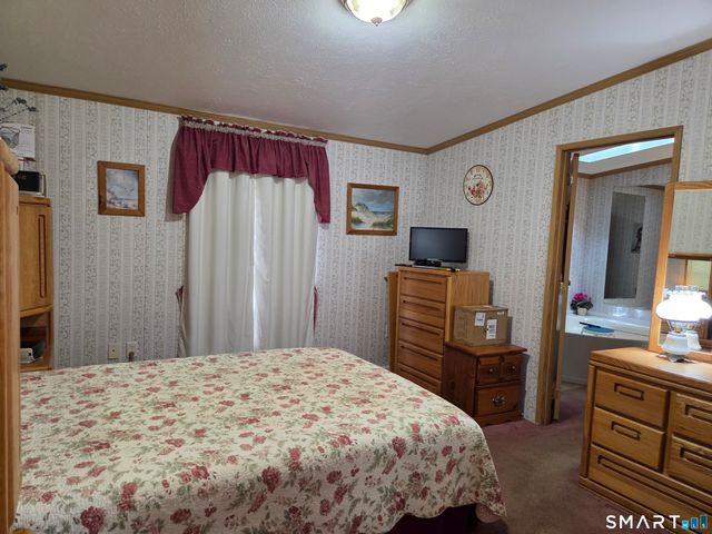 40 Evergreen Park, Clinton, CT 06413