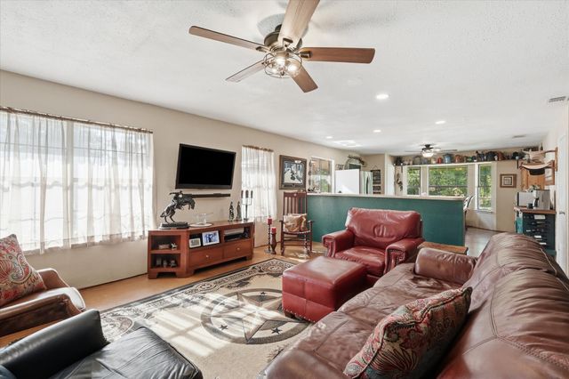 1025 Dominique Drive, Weatherford, TX 76087