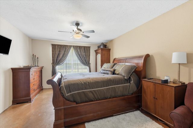 1025 Dominique Drive, Weatherford, TX 76087