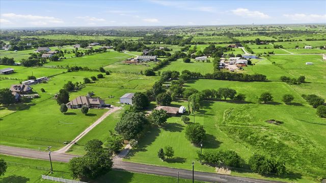 1025 Dominique Drive, Weatherford, TX 76087
