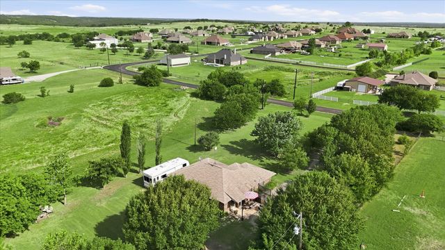 1025 Dominique Drive, Weatherford, TX 76087