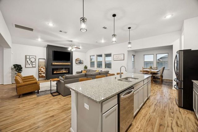 31407 Sandpiper Creek Drive, Hockley, TX 77447