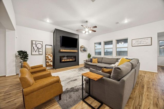 31407 Sandpiper Creek Drive, Hockley, TX 77447