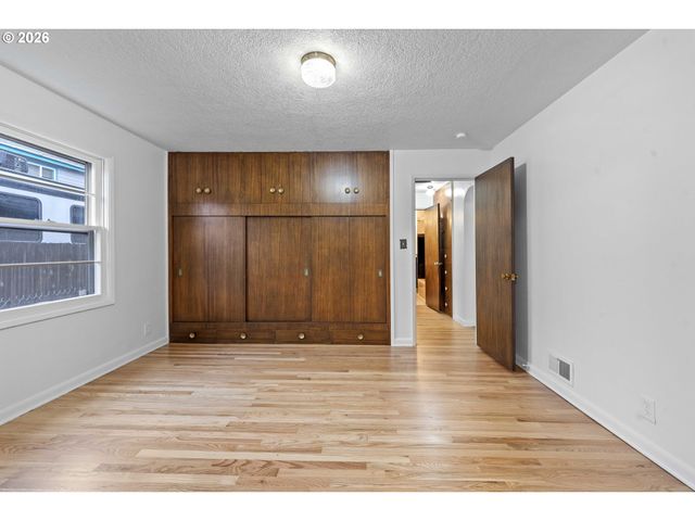 3214 Ne 80TH Ave, Portland, OR 97213