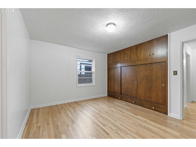 3214 Ne 80TH Ave, Portland, OR 97213
