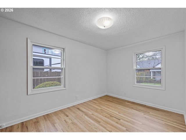 3214 Ne 80TH Ave, Portland, OR 97213